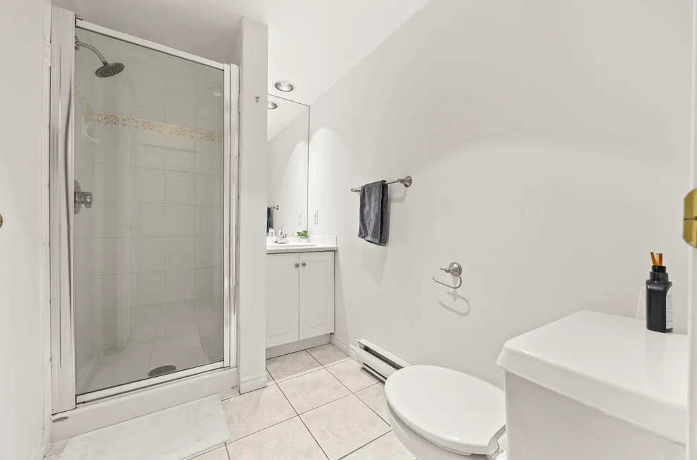 104 177 W 5TH STREET, North Vancouver, BC — Residential for Sale — Photo 17 of 23