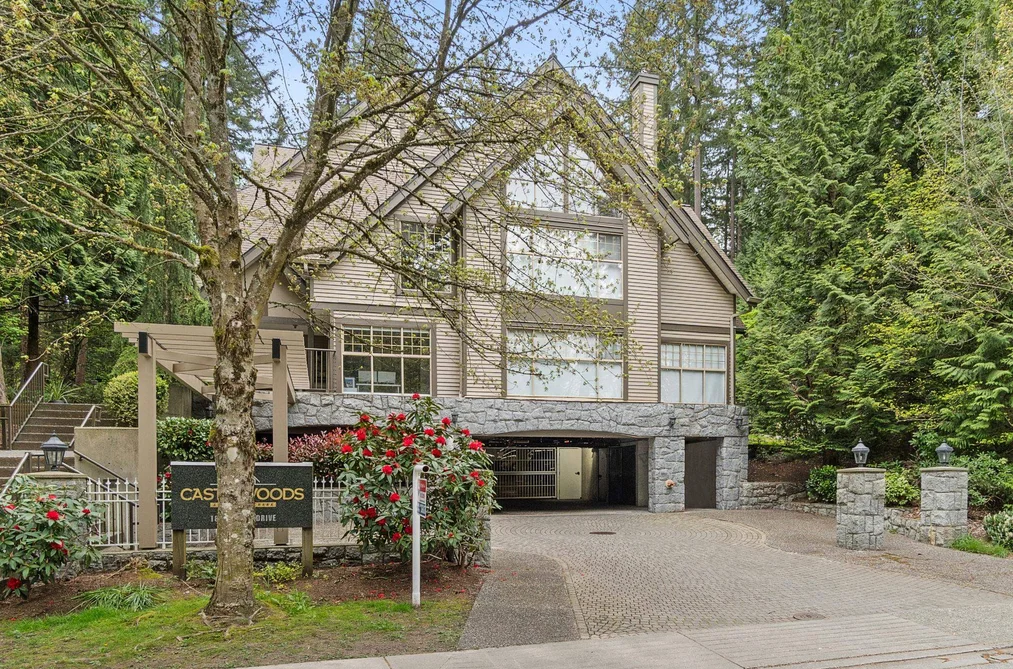 Condo for sale at 104 180 Ravine Drive Port Moody British Columbia - MLS: R3122156