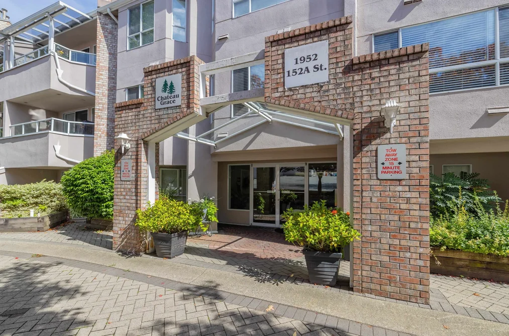 Condo for sale at 104 1952 152a Street Surrey British Columbia - MLS: R3165936