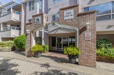 1952 152A St Unit 104, Surrey, BC - MLS: R3165936