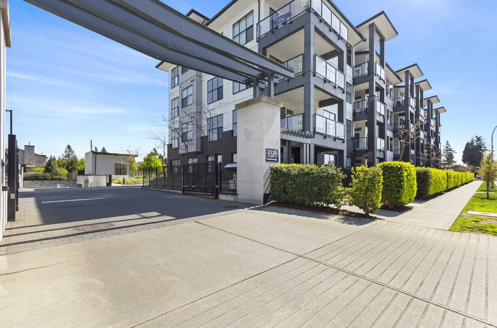 104 2120 GLADWIN ROAD, Abbotsford BC V2S 0L7, Abbotsford BC — Residential for Sale - Photo 2
