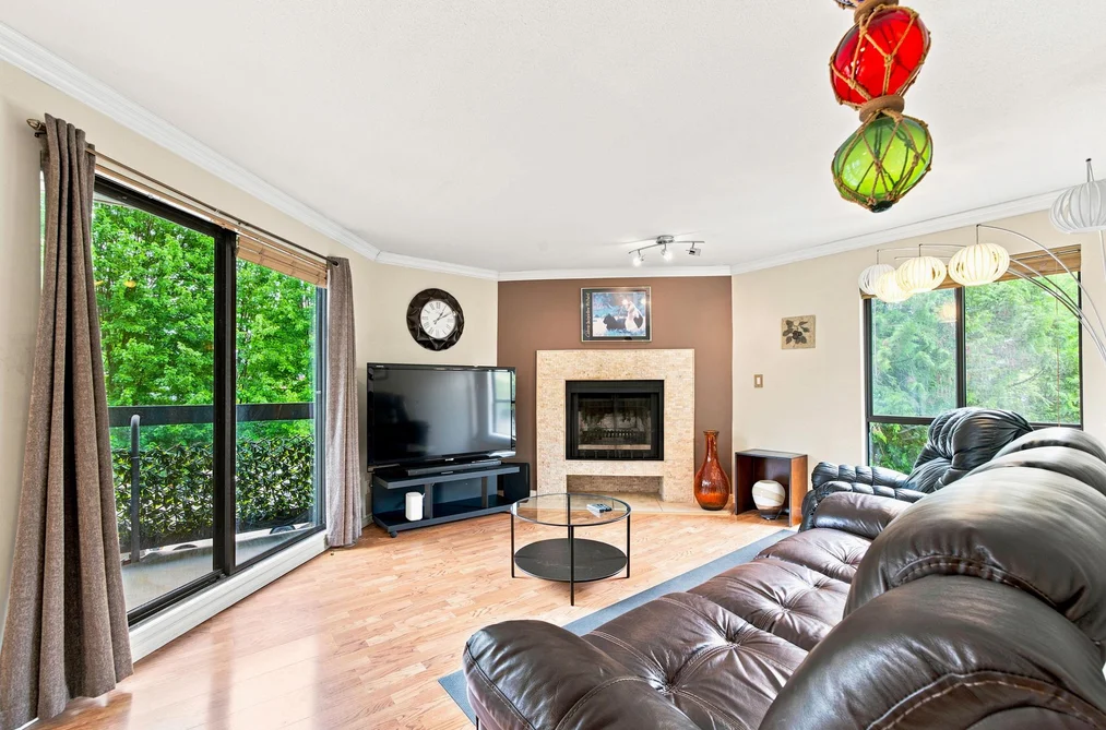 Condo for sale at 104 2181 Panorama Drive North Vancouver British Columbia - MLS: R3148272