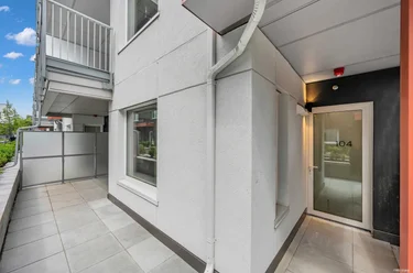 2250 E 1st Ave Unit 104, Vancouver, BC - MLS: R3126256