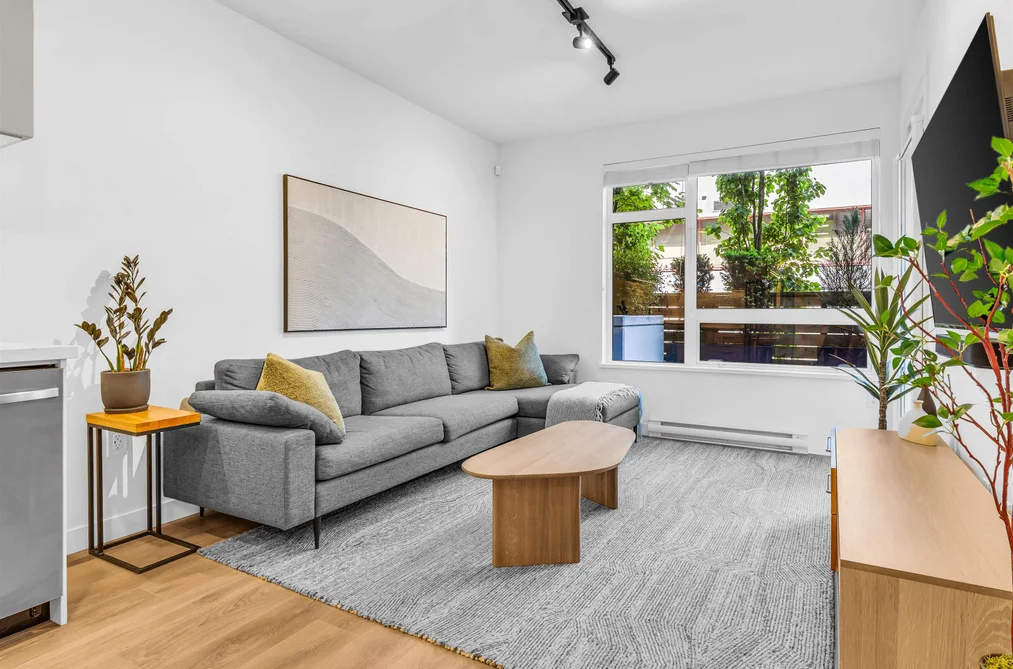 Condo for sale at 104 3018 St. George Street Port Moody British Columbia - MLS: R3123627