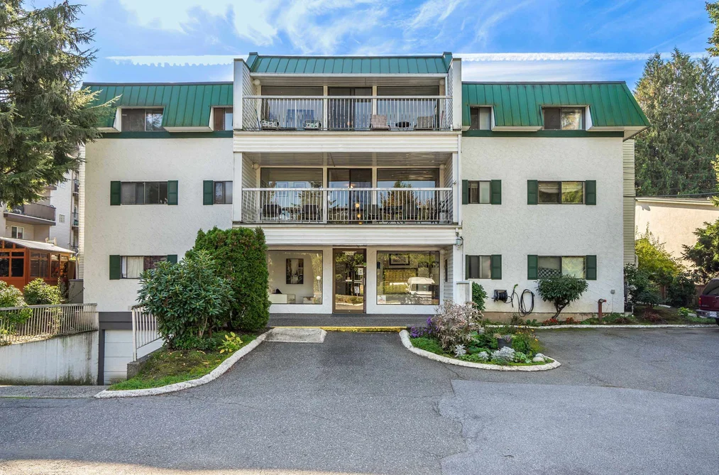 Condo for sale at 104 33464 George Ferguson Way Abbotsford British Columbia - MLS: R3113722