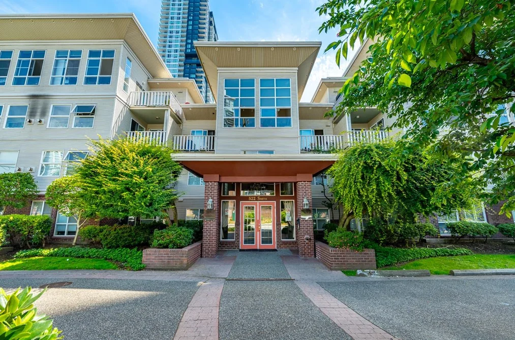 Condo for sale at 104 522 Smith Avenue Coquitlam British Columbia - MLS: R3140498