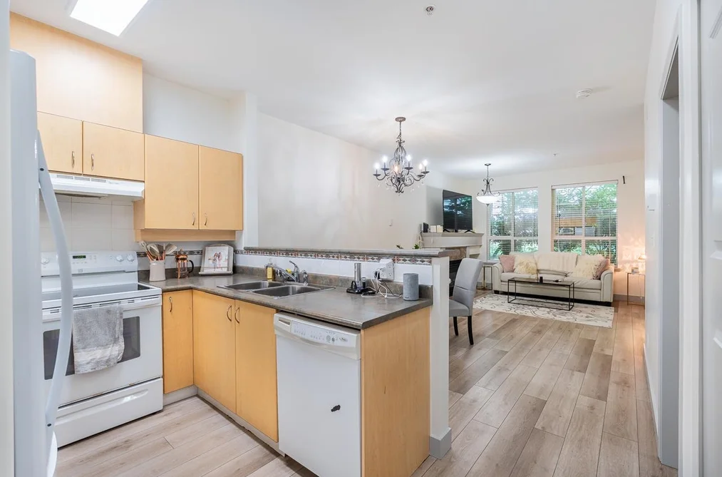 104 522 SMITH AVENUE, Coquitlam BC V3J 7X7, Coquitlam BC — Residential for Sale — Photo 12 of 34