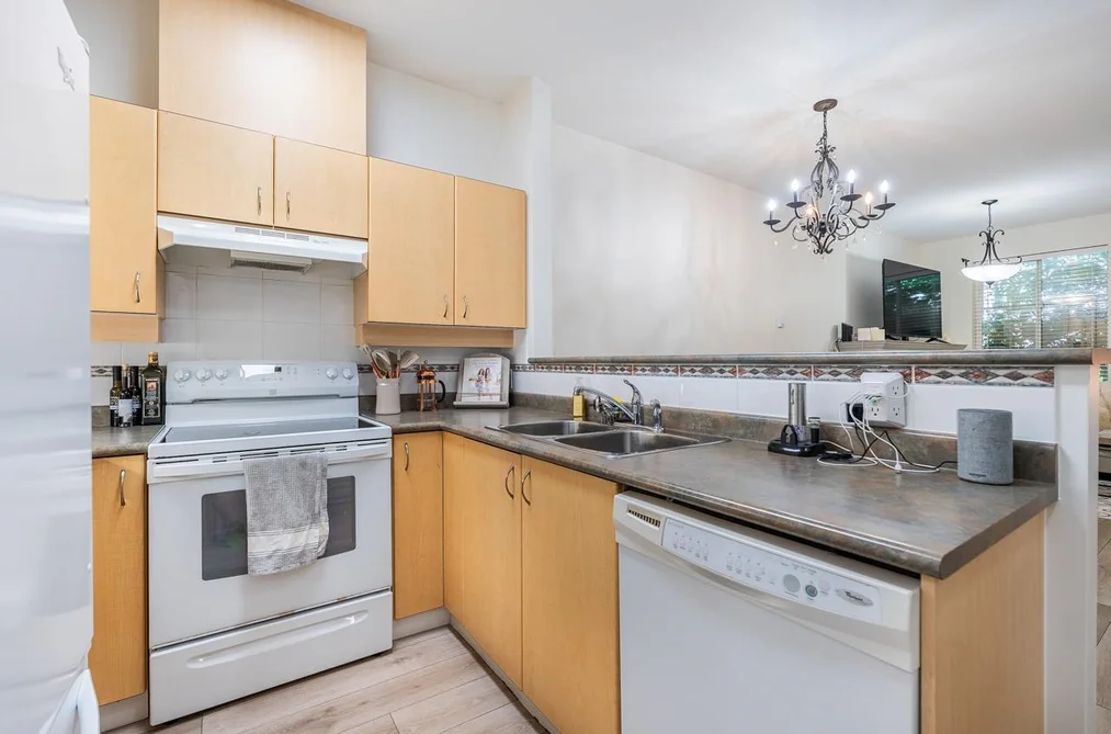 104 522 SMITH AVENUE, Coquitlam BC V3J 7X7, Coquitlam BC — Residential for Sale — Photo 13 of 34