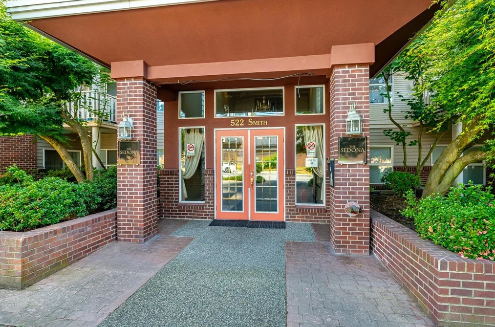 104 522 SMITH AVENUE, Coquitlam BC V3J 7X7, Coquitlam BC — Residential for Sale — Photo 2 of 34