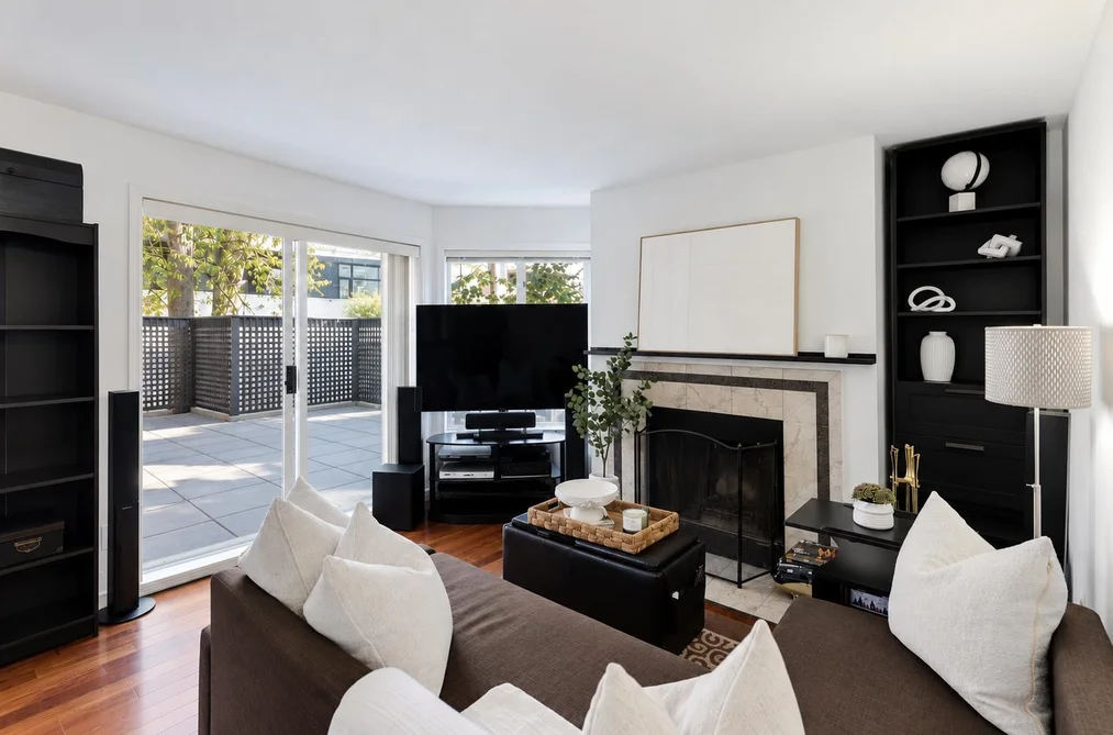 Condo for sale at 104 555 W 14th Avenue Vancouver British Columbia - MLS: R3168647