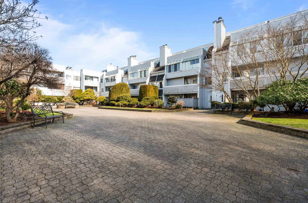 Condo for sale at 104 7471 Blundell Road Richmond British Columbia - MLS: R3109599