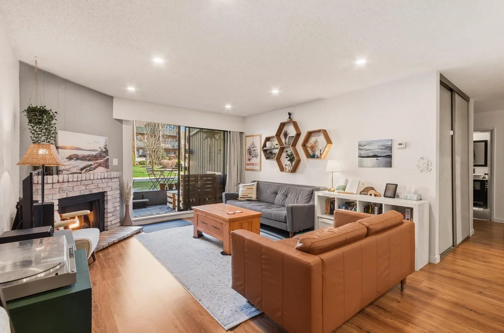 Condo for sale at 104 9101 Horne Street Burnaby British Columbia - MLS: R3120817