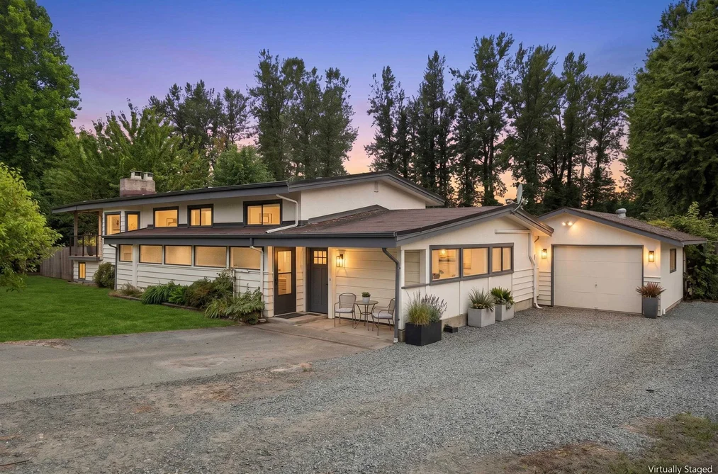 House for sale at 10425 Young Road Chilliwack British Columbia - MLS: R3161112