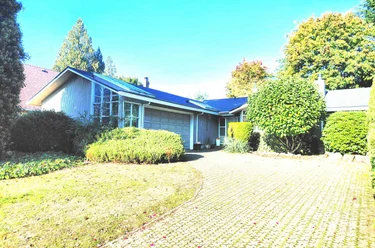 10430 Fraserglen Dr, Surrey, BC - MLS: R3173028