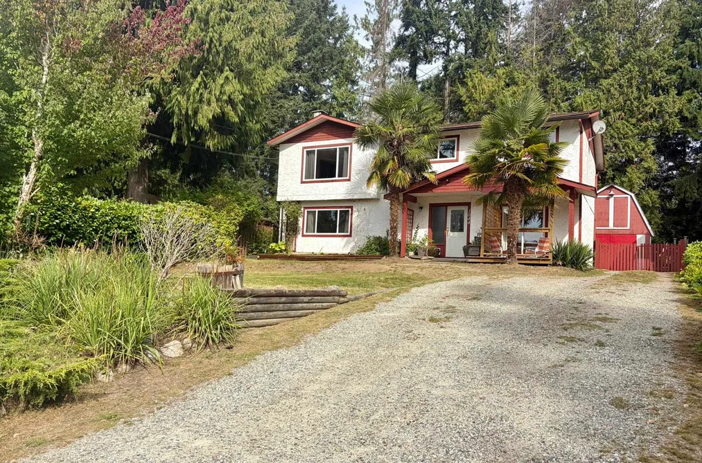 House for sale at 1044 Fircrest Road Gibsons British Columbia - MLS: R3164663