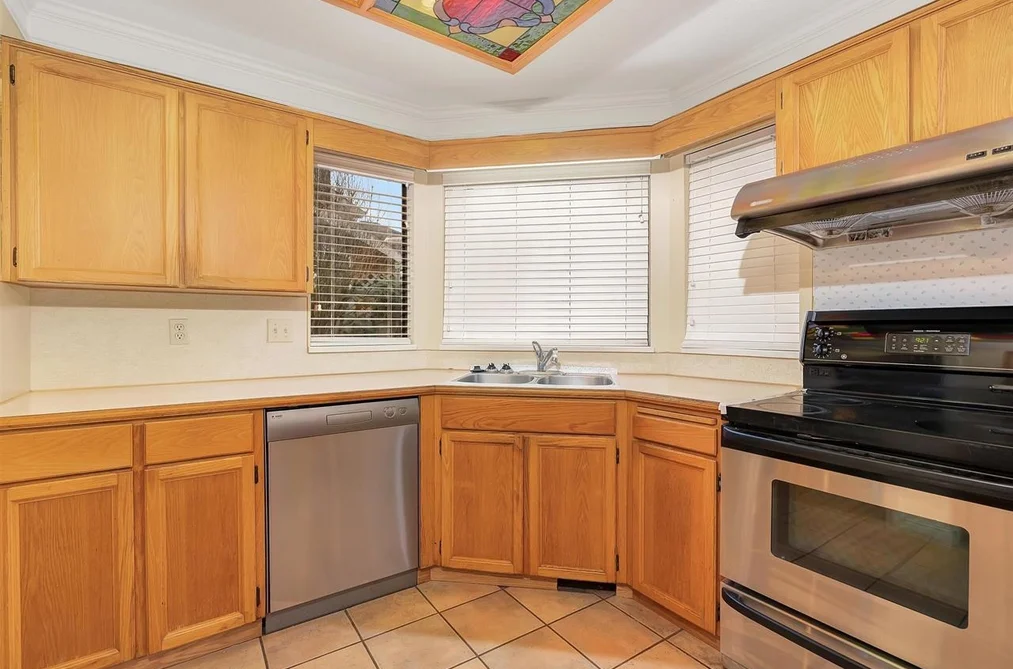 10446 FRASERGLEN DRIVE, Surrey BC V4N 1T5, Surrey BC — Residential for Sale - Photo 4