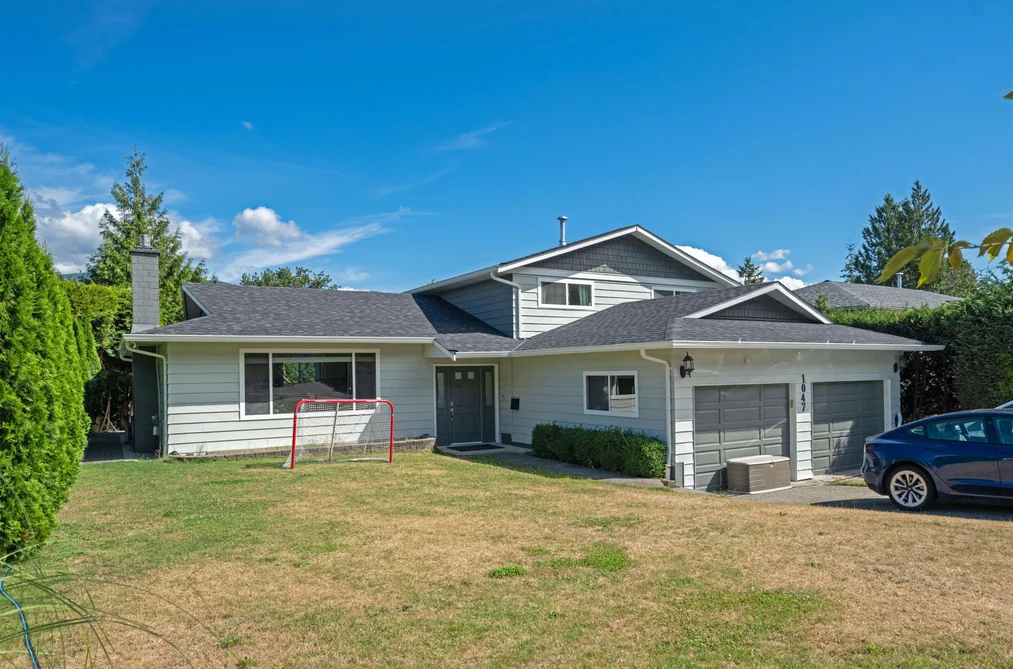 House for sale at 1047 Spar Drive Coquitlam British Columbia - MLS: R3151951