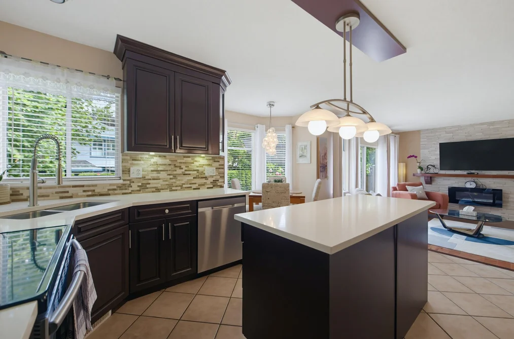 10482 ASHDOWN PLACE, Surrey, BC — Residential for Sale — Photo 10 of 40