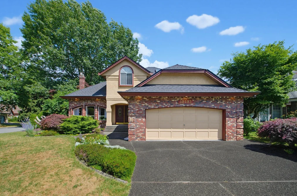 10482 ASHDOWN PLACE, Surrey, BC — Residential for Sale - Photo 2