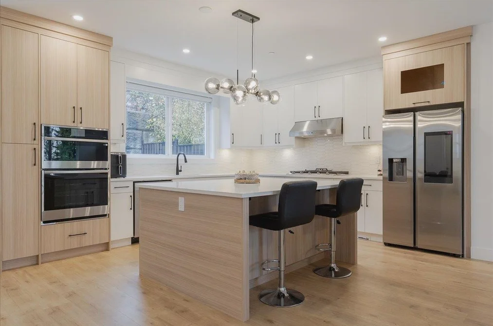 10490 McVeety Street, Maple Ridge, BC - House for Sale - Photo 10 of 40 10490 McVeety Street, Maple Ridge, BC - House for Sale - Photo 10 of 40