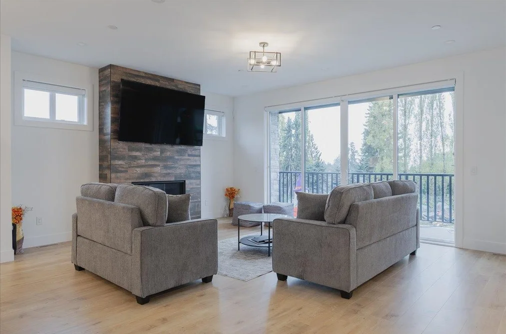 10490 McVeety Street, Maple Ridge, BC - House for Sale - Photo 14 of 40 10490 McVeety Street, Maple Ridge, BC - House for Sale - Photo 14 of 40
