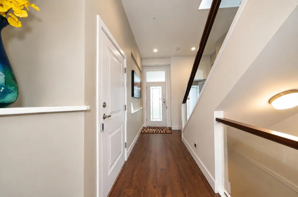 10499 MCEACHERN STREET, Maple Ridge BC V2W 0H8, Maple Ridge BC — Residential for Sale — Photo 4 of 40