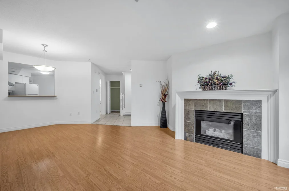 104E 3081 GLEN DRIVE, Coquitlam BC V3B 2P8, Coquitlam BC — Residential for Sale - Photo 5