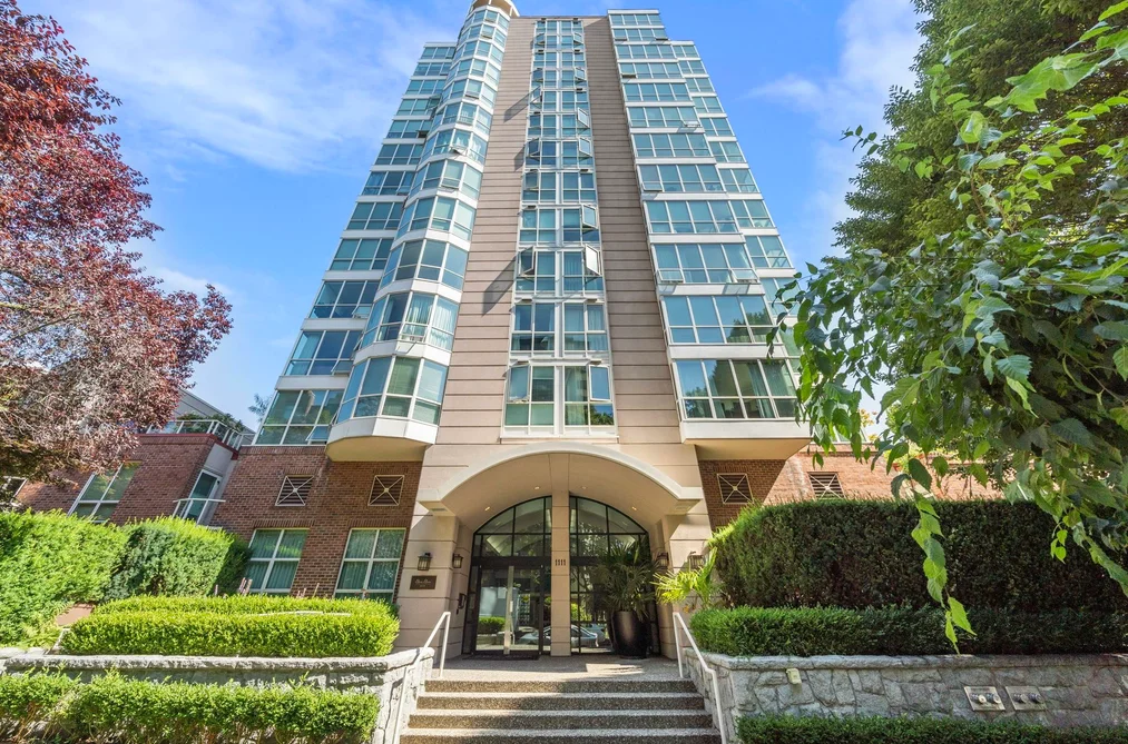 Condo for sale at 105 1111 Haro Street Vancouver British Columbia - MLS: R3123418