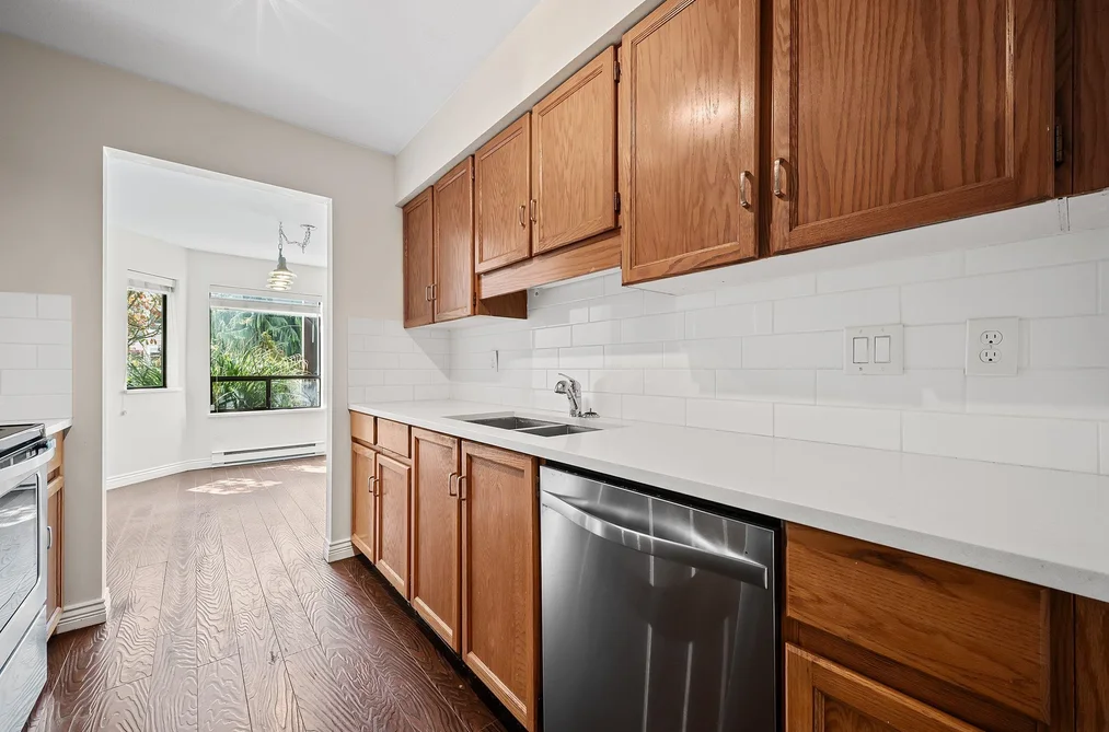 105 1460 MARTIN STREET, White Rock BC V4B 3W7, White Rock BC — Residential for Sale - Photo 6