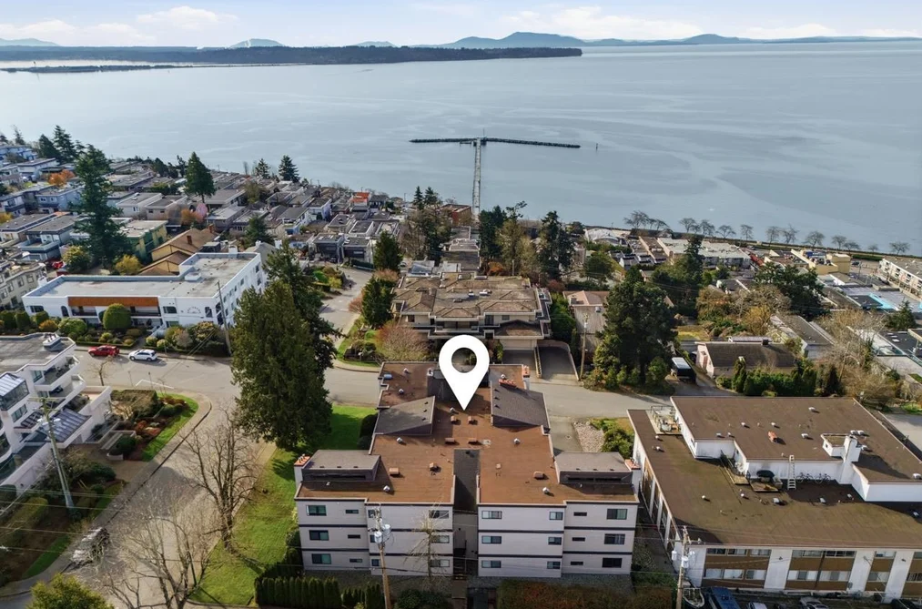 105 15041 PROSPECT AVENUE, White Rock BC V4B 2B5, White Rock BC — Residential for Sale - Photo 2