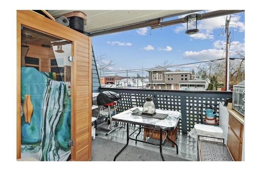 Condo for sale at 105 17661 58a Avenue Surrey British Columbia - MLS: R3066282