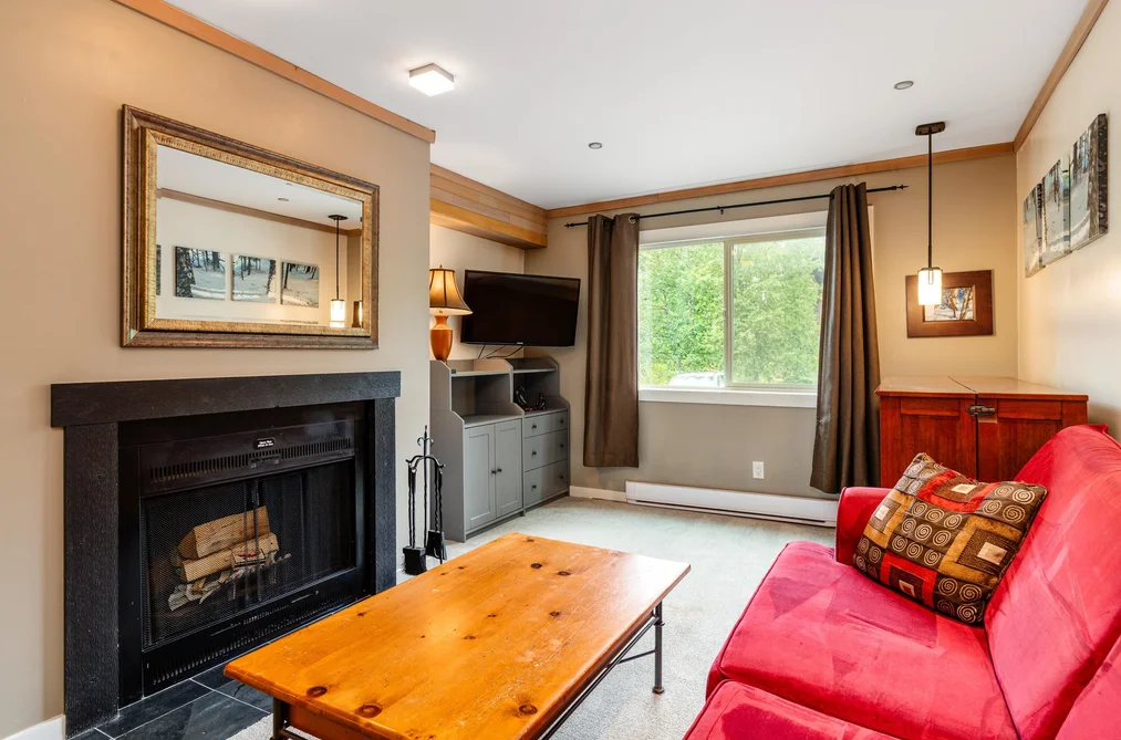 105 2021 KAREN CRESCENT, Whistler BC V8E 0H1, Whistler BC — Residential for Sale - Photo 3