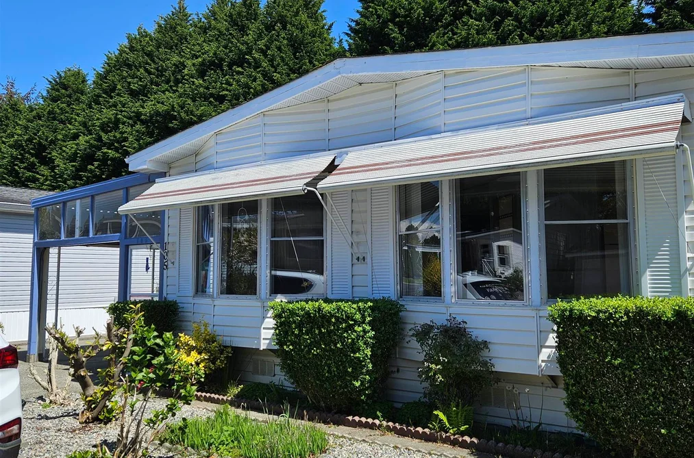 Manufactured On Land for sale at 105 2062 King George Highway Surrey British Columbia - MLS: R3077470