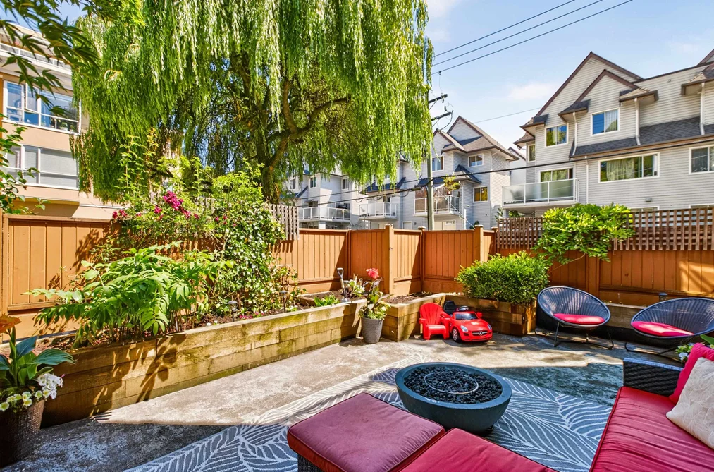 105 2345 CENTRAL AVENUE, Port Coquitlam BC V3C 1V9, Port Coquitlam BC — Residential for Sale — Photo 2 of 38