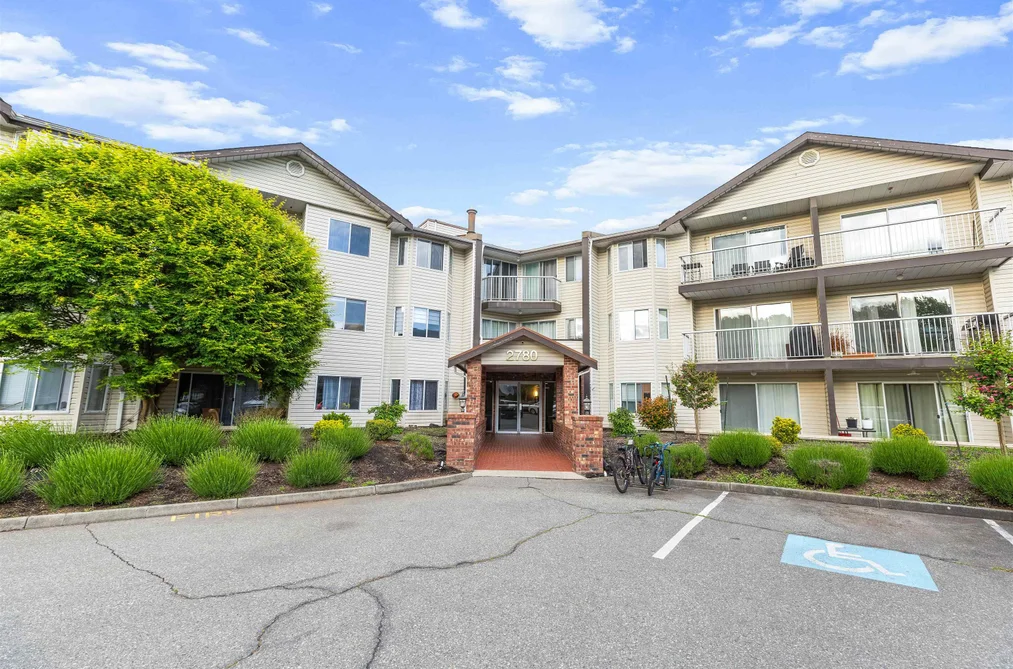 Condo for sale at 105 2780 Ware Street Abbotsford British Columbia - MLS: R3125546