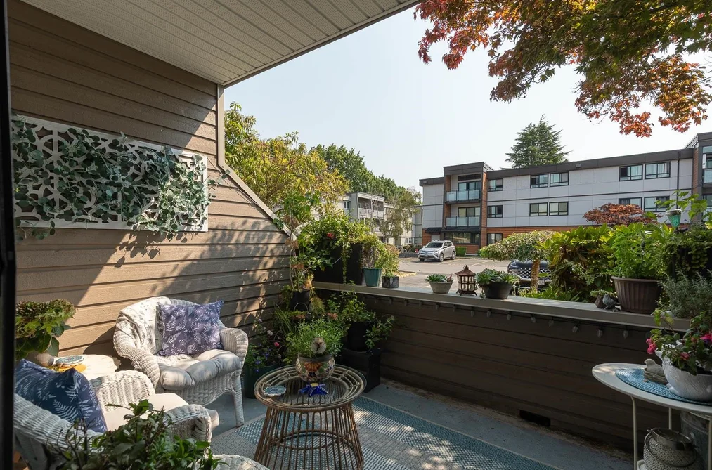 Condo for sale at 105 3371 Springfield Drive Richmond British Columbia - MLS: R3154705