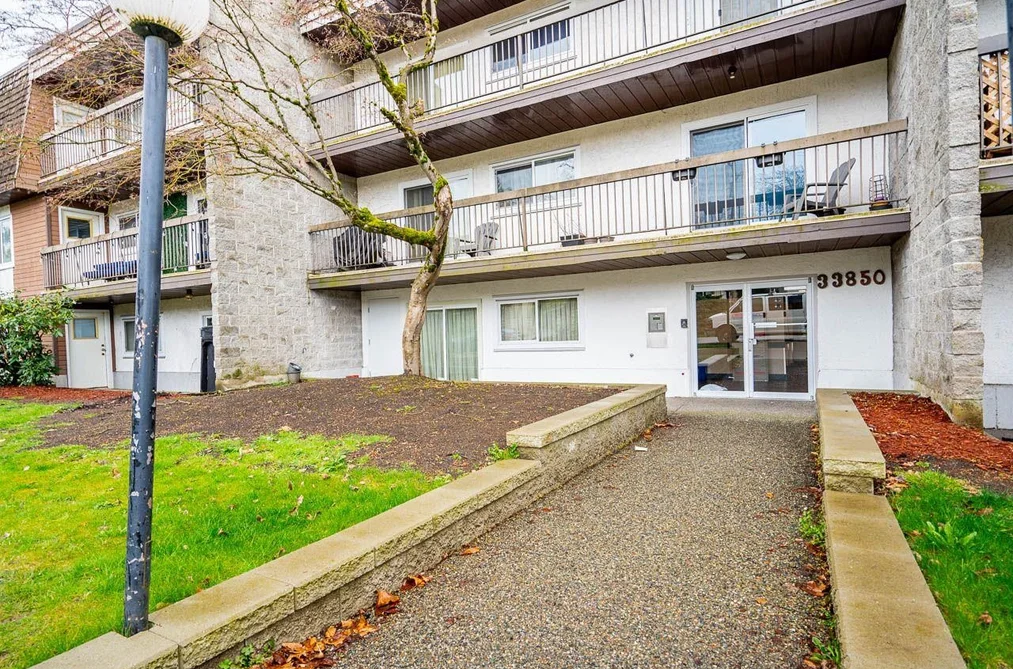 105 33850 FERN STREET, Abbotsford BC V2S 6C3, Abbotsford BC — Residential for Sale - Photo 2