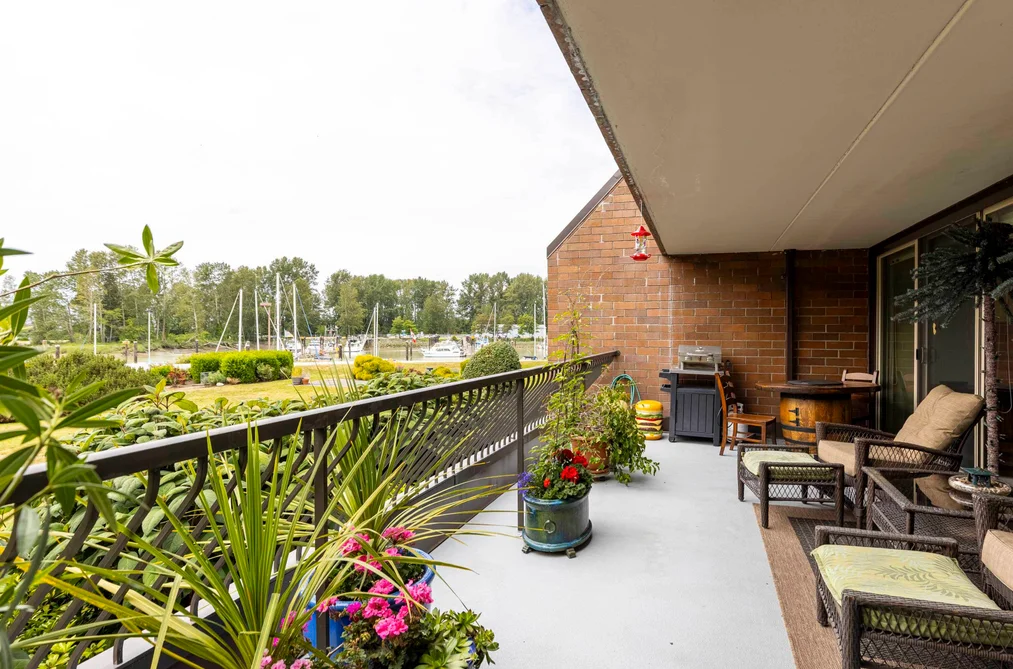 Condo for sale at 105 4815 48 Avenue Delta British Columbia - MLS: R3132923