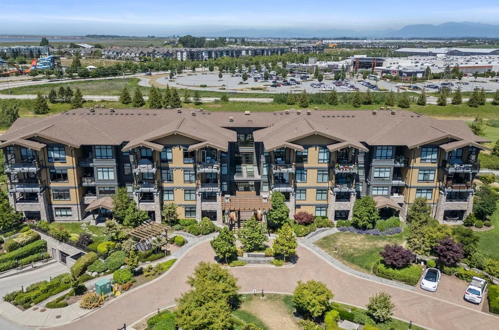 105 4977 SPRINGS BOULEVARD, Tsawwassen, BC — Residential for Sale — Photo 37 of 40