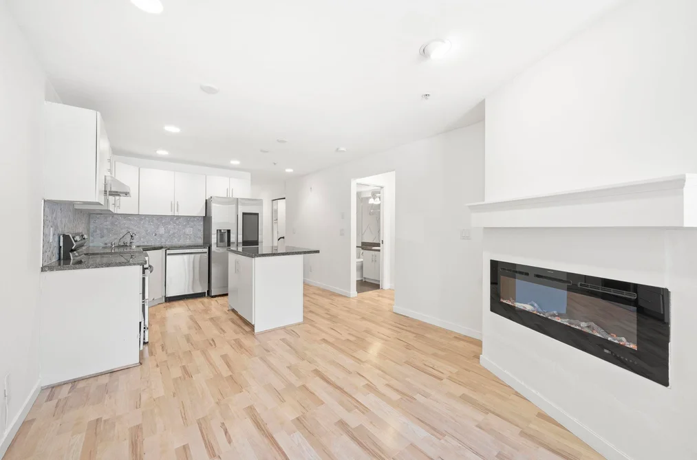 105 5025 JOYCE STREET, Vancouver BC V5R 4G7, Vancouver BC — Residential for Sale - Photo 2