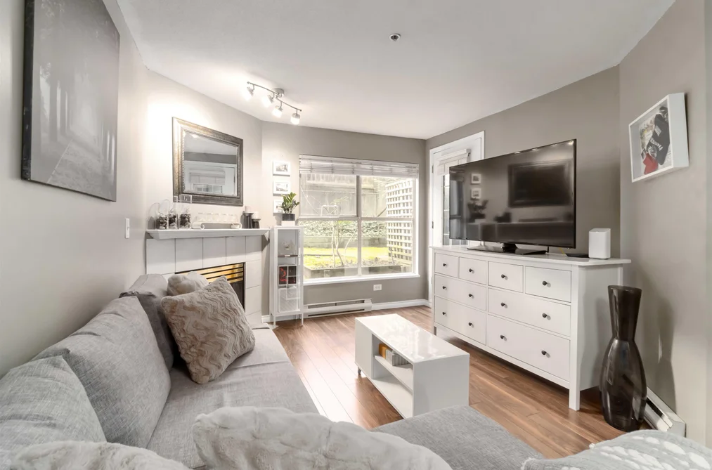Condo for sale at 105 509 Carnarvon Street New Westminster British Columbia - MLS: R3106468