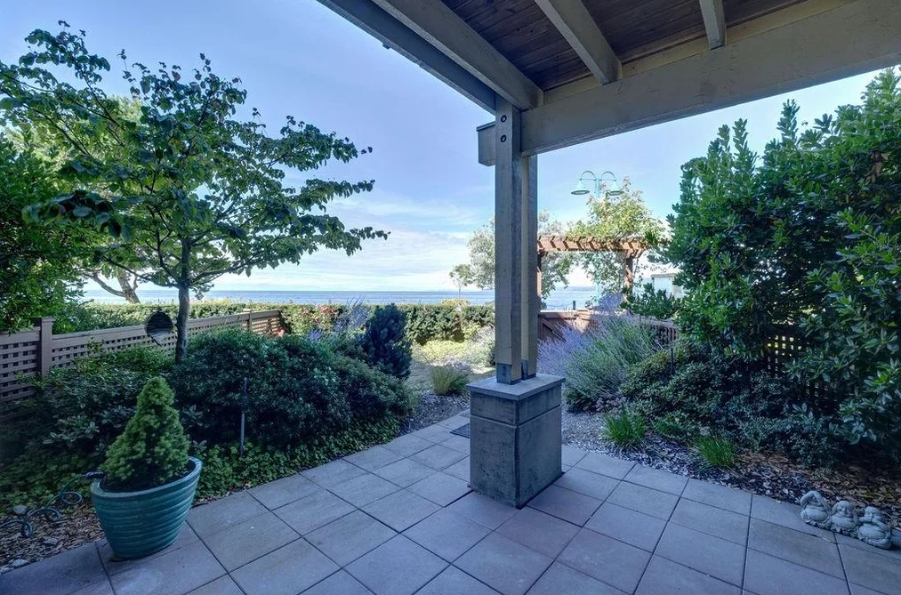 Condo for sale at 105 5160 Davis Bay Road Sechelt British Columbia - MLS: R3151752