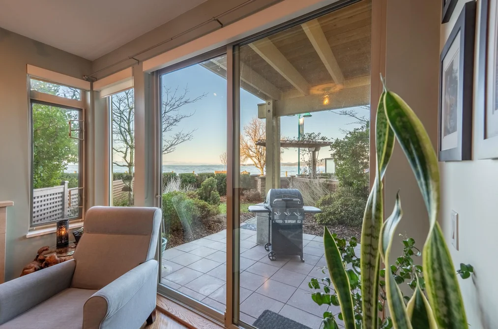 105 5160 DAVIS BAY ROAD, Sechelt BC V7Z 0H3, Sechelt BC — Residential for Sale - Photo 2