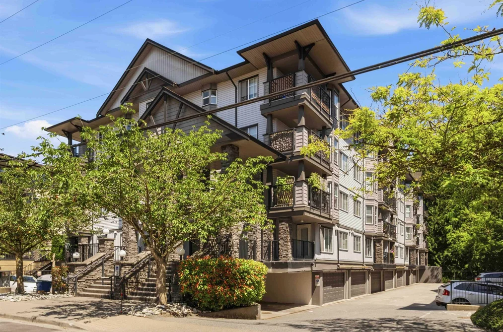 Condo for sale at 105 5474 198 Street Langley British Columbia - MLS: R3138552