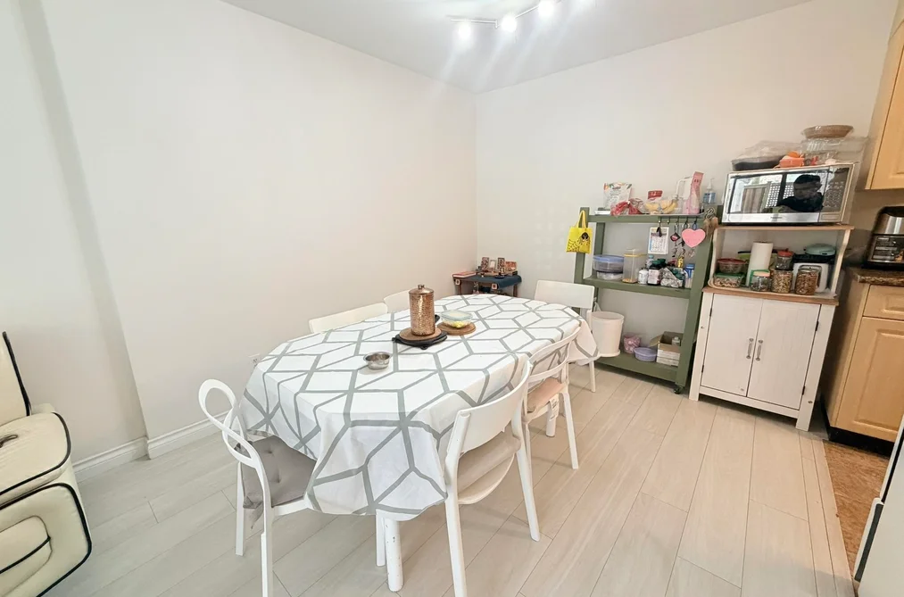 105 5932 PATTERSON AVENUE, Burnaby BC V5H 4B4, Burnaby BC — Residential for Sale - Photo 5