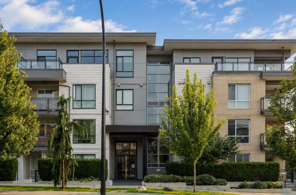 Condo for sale at 105 625 E 3rd Street North Vancouver British Columbia - MLS: R3156713