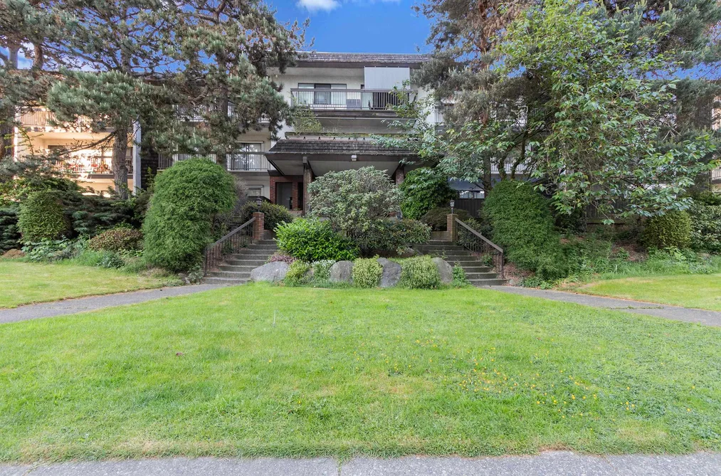 Condo for sale at 105 6560 Buswell Street Richmond British Columbia - MLS: R3125109