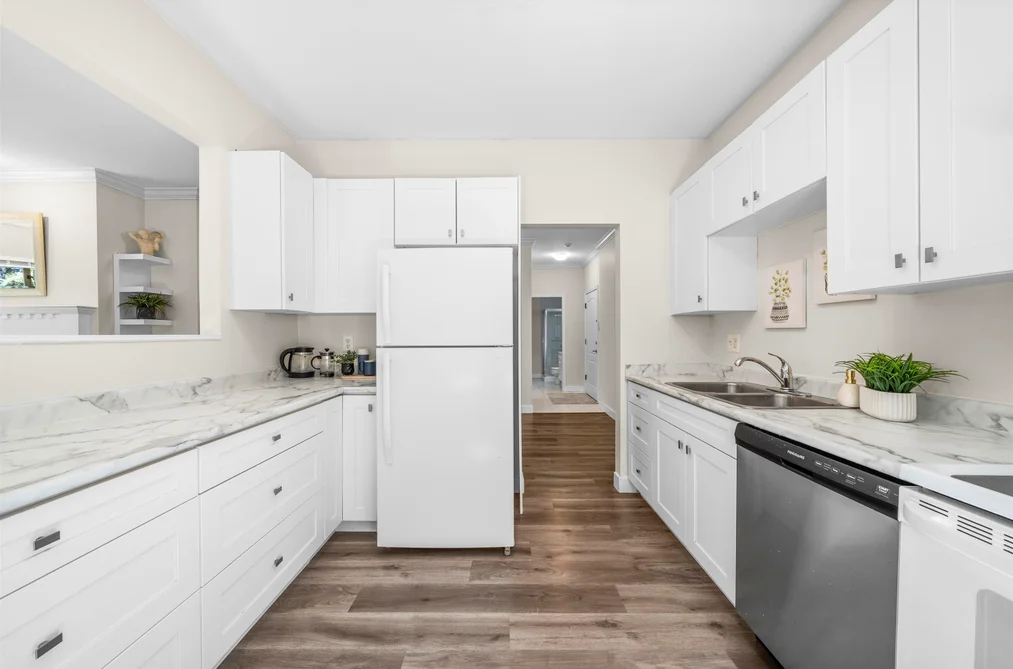 105 6688 BURLINGTON AVENUE, Burnaby BC V5H 3M9, Burnaby BC — Residential for Sale — Photo 11 of 28