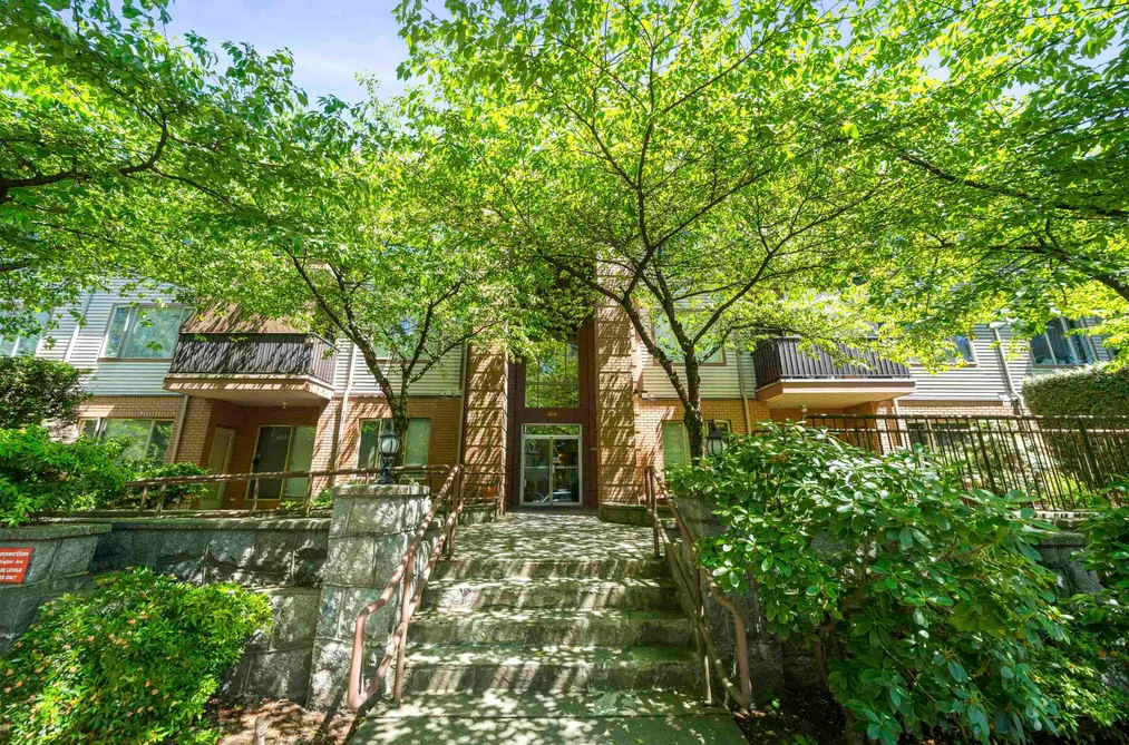 105 6688 BURLINGTON AVENUE, Burnaby BC V5H 3M9, Burnaby BC — Residential for Sale - Photo 2