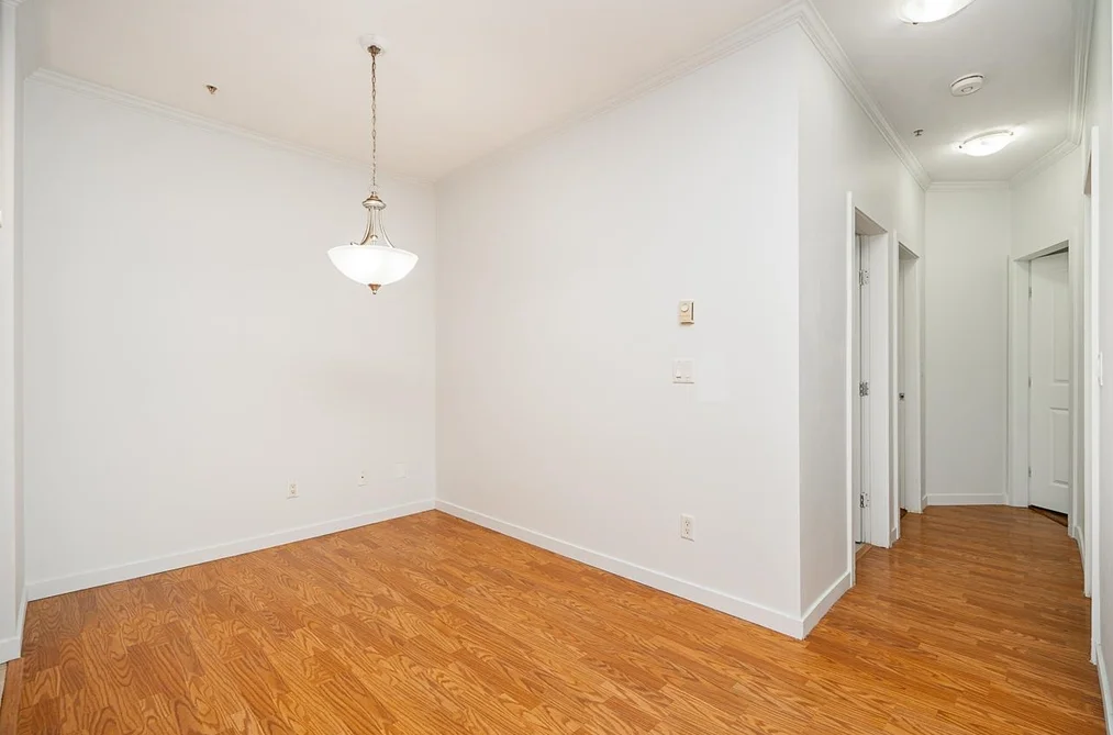 105 7000 21ST AVENUE, Burnaby BC V5E 4P1, Burnaby BC — Residential for Sale — Photo 12 of 40